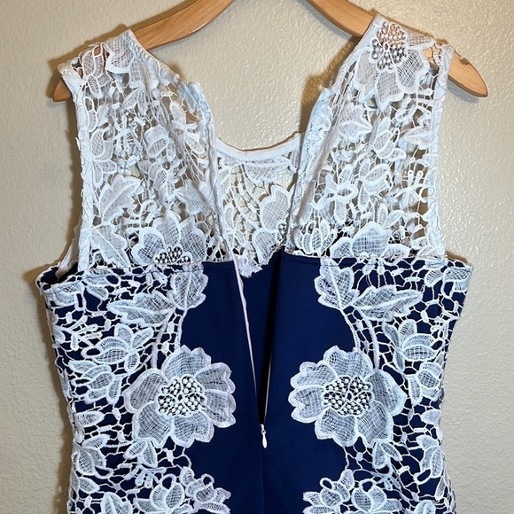 Venus Blue White Lace Sleeveless Dress - Picture 10 of 15